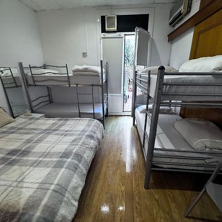 Habitacion Para Grupos Y Familias Hasta 8 바르셀로나 외부 사진