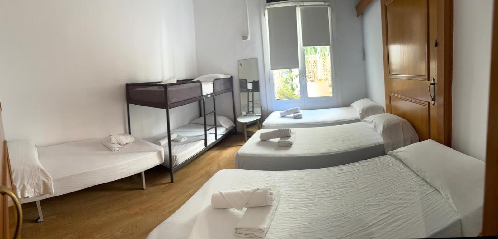 Habitacion Para Grupos Y Familias Hasta 8 바르셀로나 외부 사진